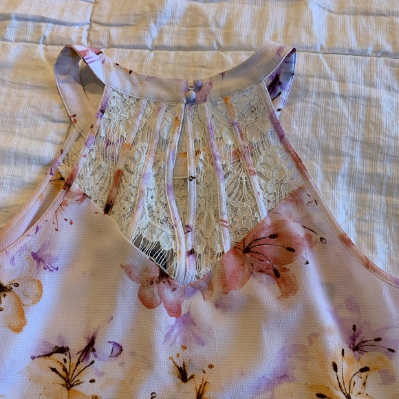 Sleeveless flower print blouse - Picture 3 of 4